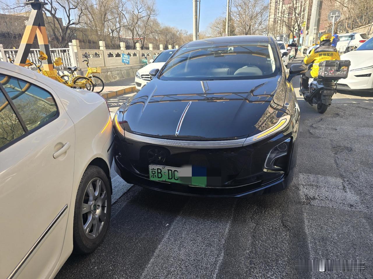 交通事故分享-险些被京B网约车“碰瓷”事情经过之前说了，再唠叨一遍，我准备侧方