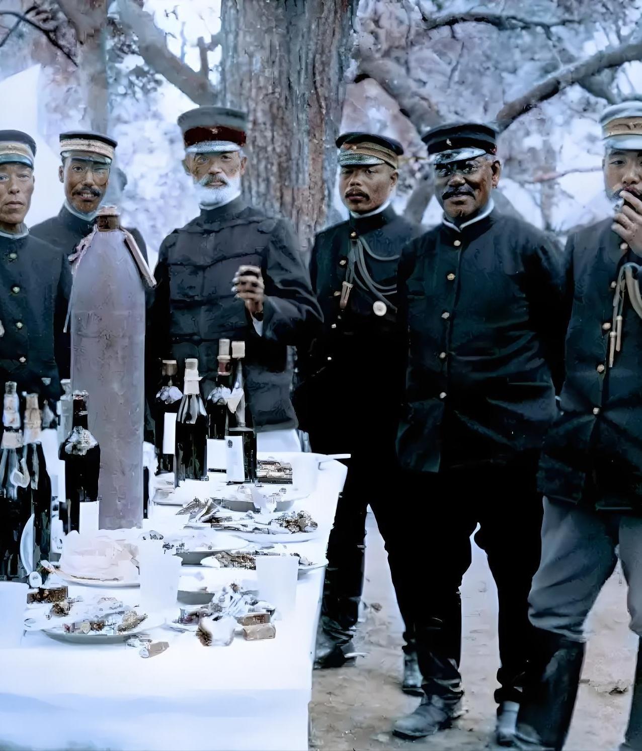 到了1903年年底,日本国库里从清朝获得的2.7亿两白银赔款早已消耗殆尽,这笔折