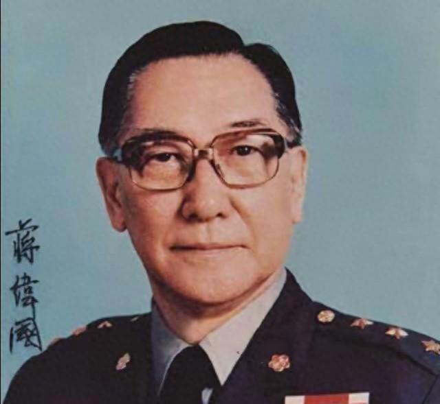蒋纬国临终前曝出蒋经国并非蒋介石亲生，宋美龄得知后为何如此激动？1964年1月