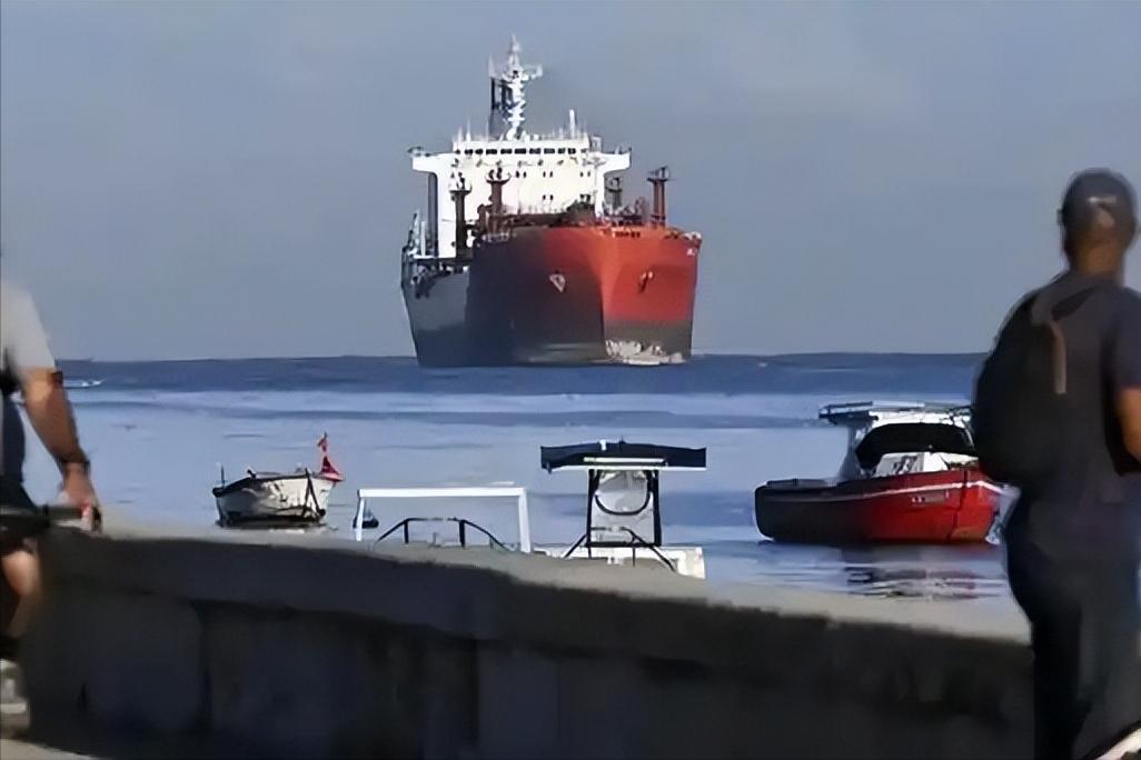 后院封锁彻底失效！中俄联手支援古巴，美国霸权再遇重挫古巴这次遭遇的压力，放在