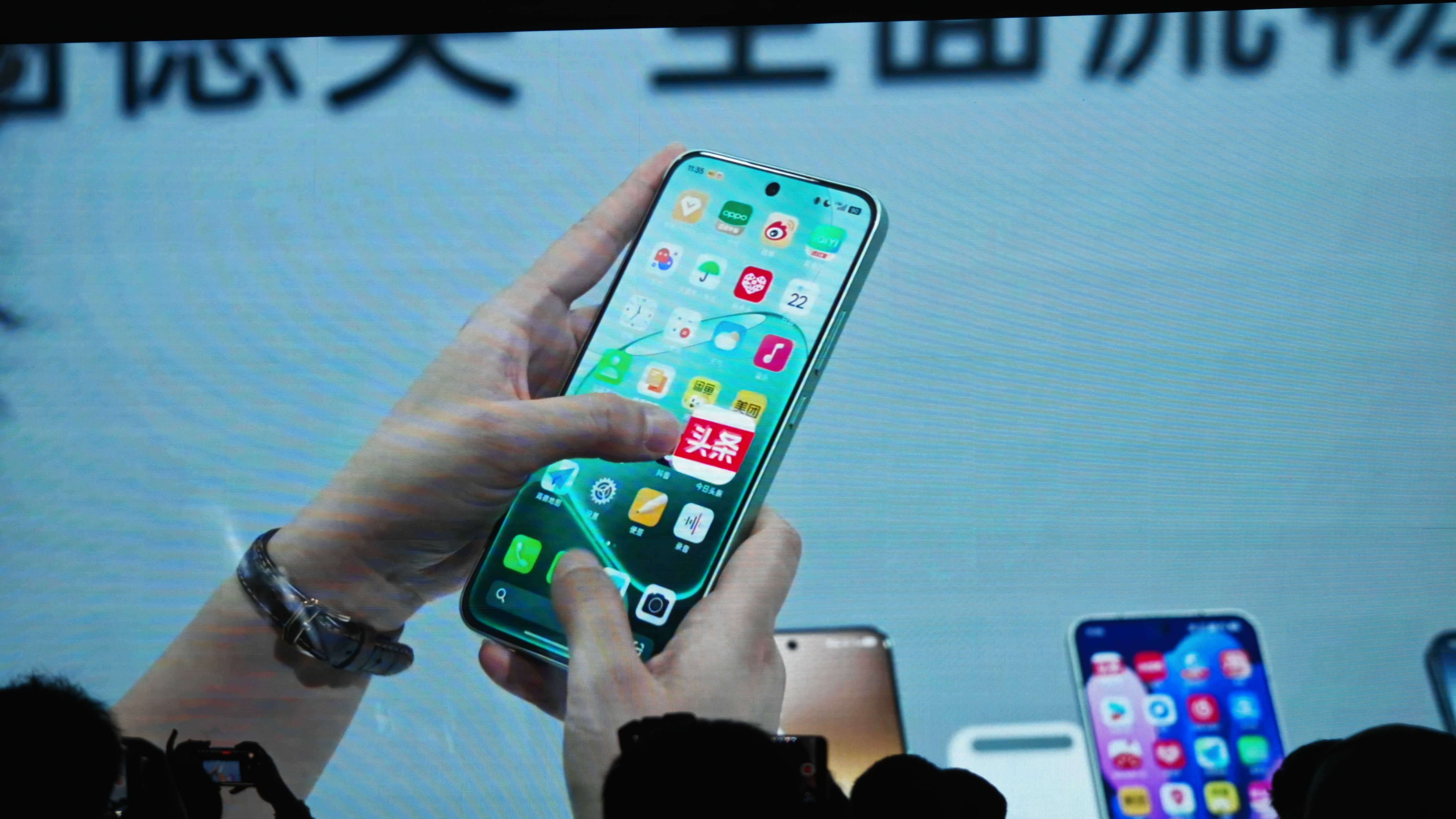 搭载coloros16的A6这种千元机，在48℃高温下也能丝滑流畅，甚至比一些旗