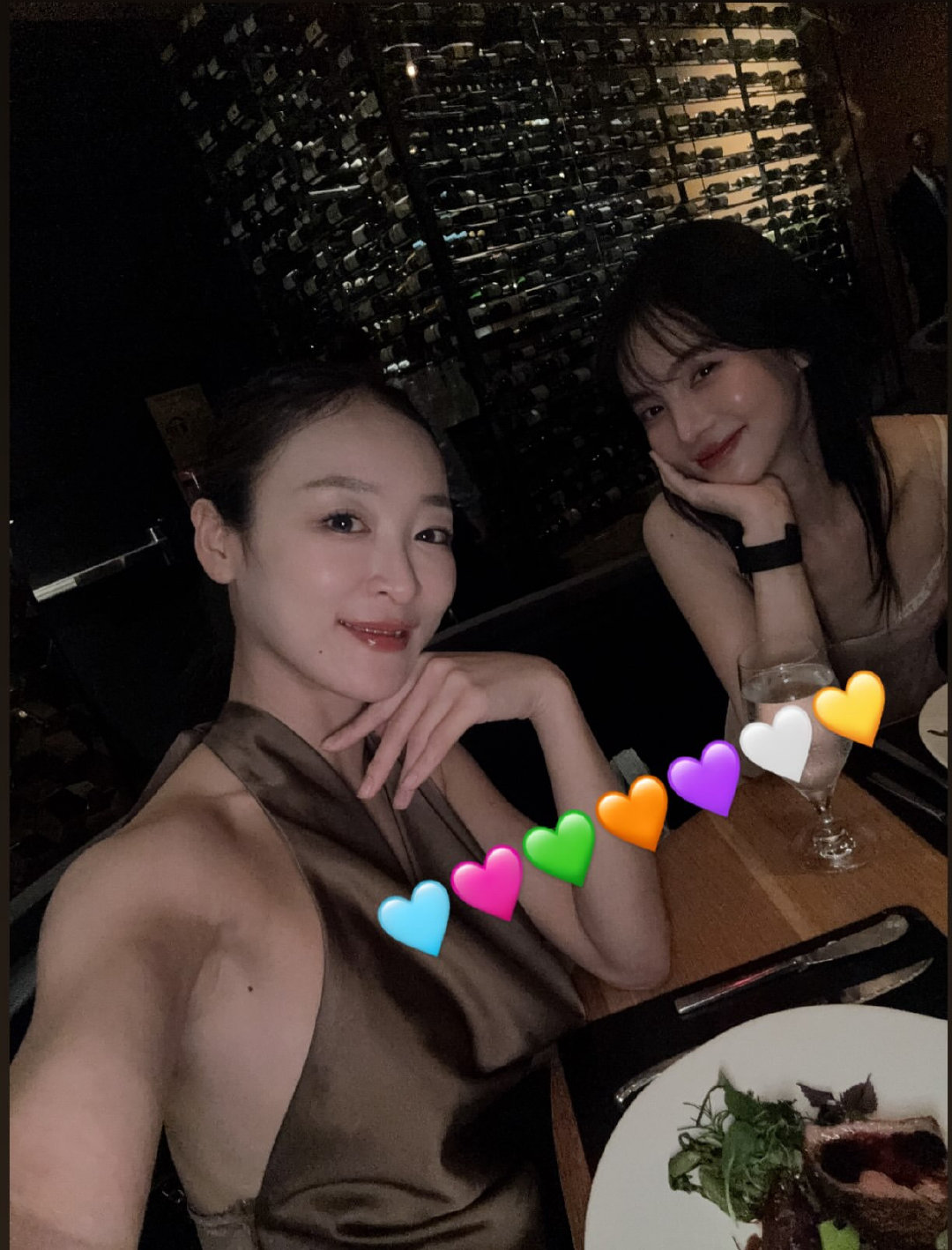 #金晨##金晨##爱金晨的每一天#两只小可爱cr.ins​