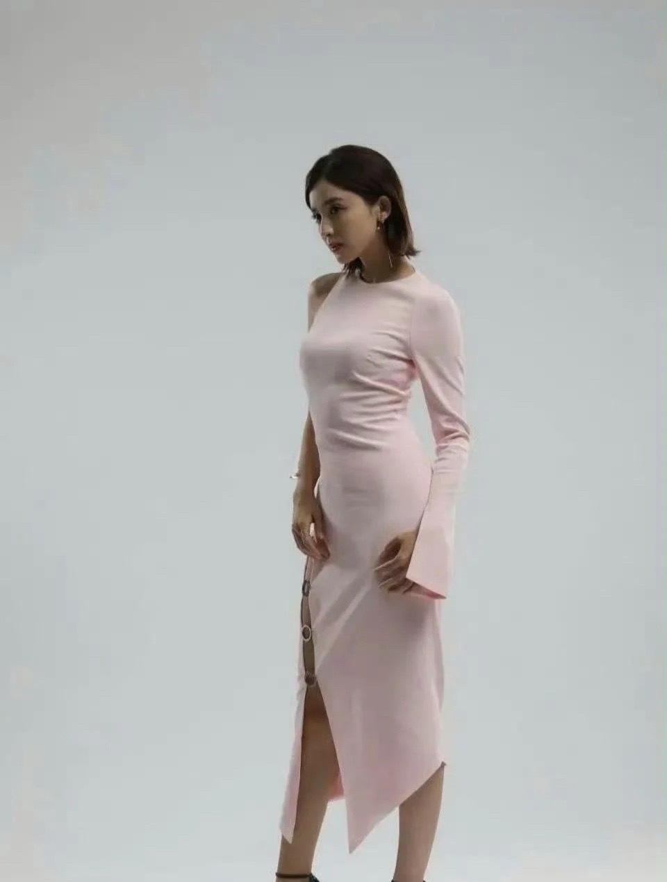 原来娜扎没有脚脖子，咋也这么高