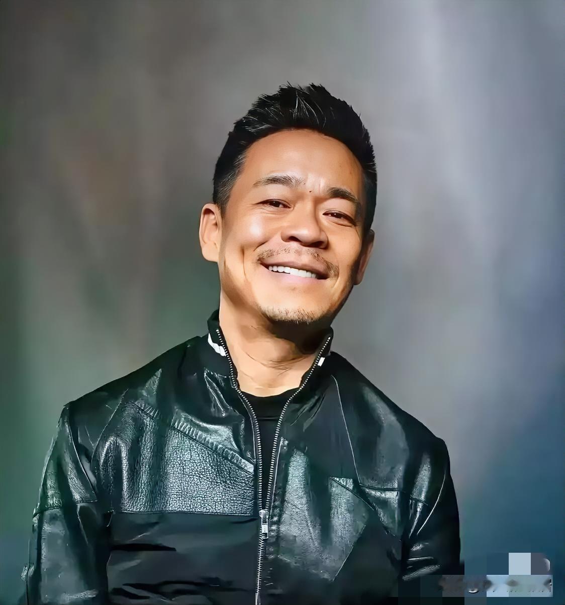 网上总有人操心快六十的孙浩怎么还不结婚。结果人家生活安稳富足，日子过得十分舒心。