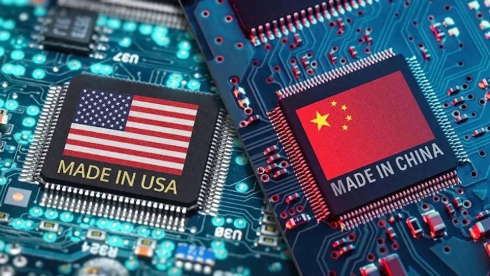国产光刻机一旦突破，发展就会不可阻挡。而采用国产芯片手机降价的那一天，就是中国半