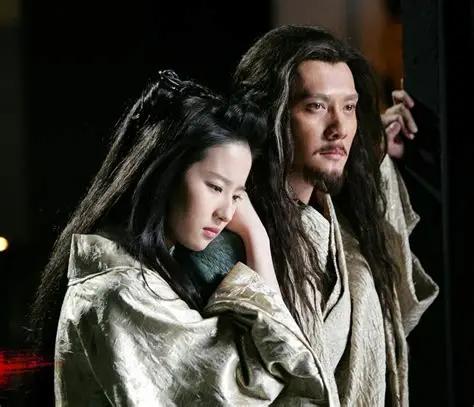 公元前202年，乌江边。项羽自刎。当这个消息传出去的那一刻，所有