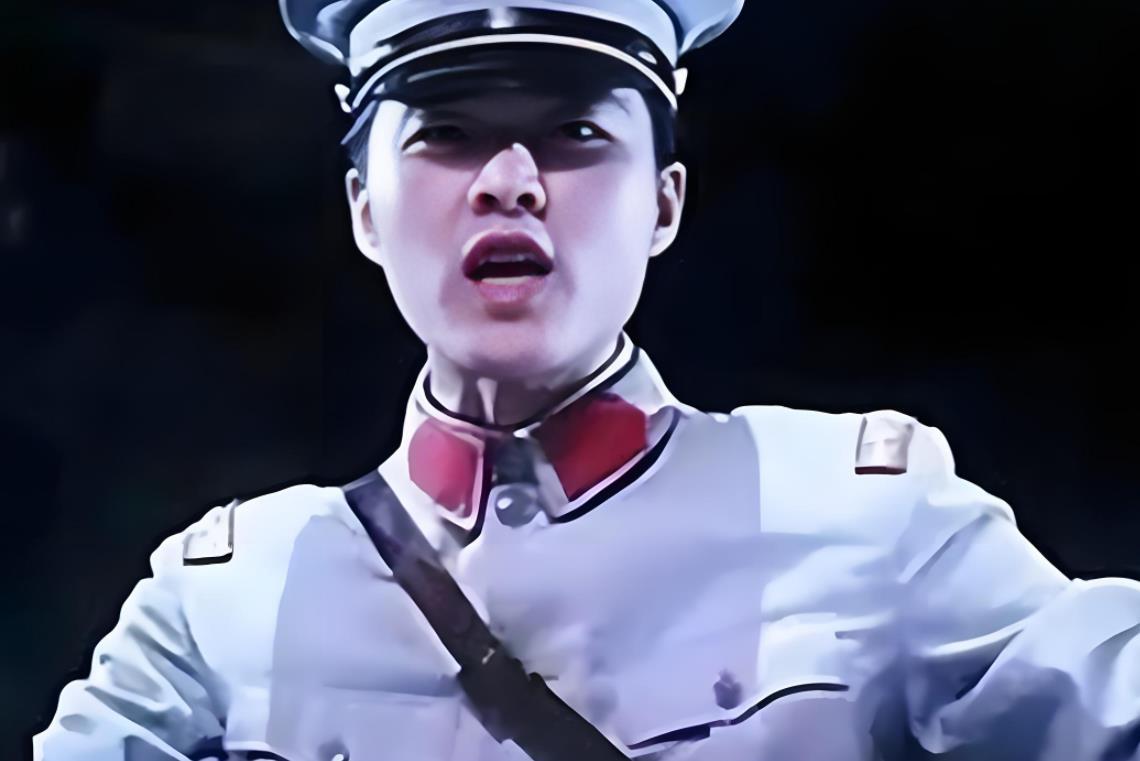 有人问：张学良巅峰时期，敢不敢惹卢小嘉？网友是这样回答的：巅峰时期的卢小嘉
