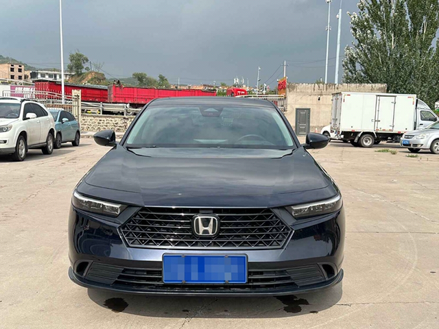 开了雅阁这么久说说体验吧这段时间真的忙疯了，光是通宵加班这一周就三次了。好在是