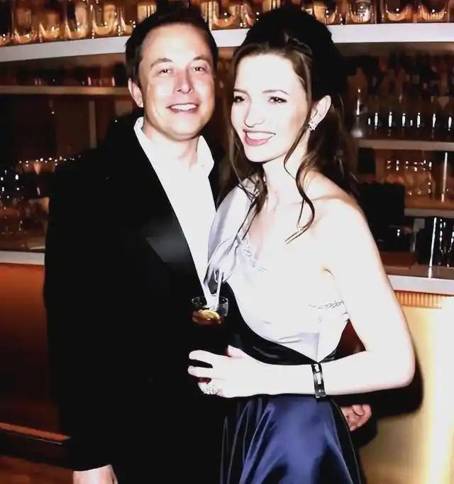 马斯克的真爱是她:唯一让首富两次求婚两次步入婚姻的女人不简单！大家都知道马斯