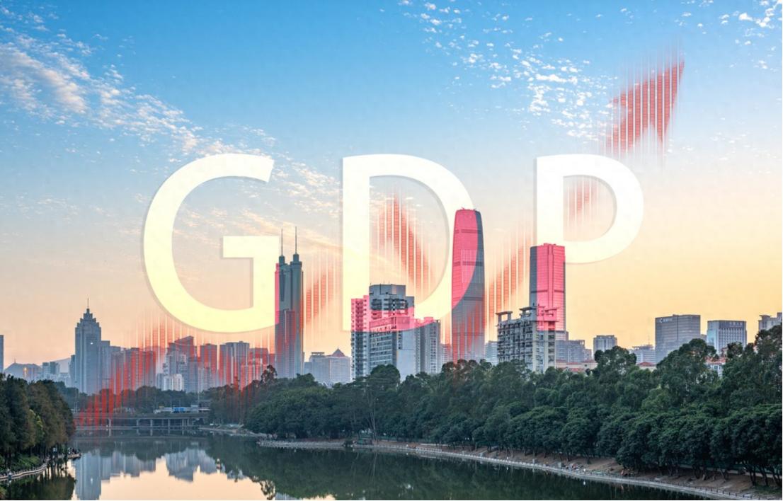 7月15日，中国上半年经济数据刚刚公布，部分西方媒体很快抓住二季度增速放缓做文章