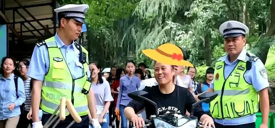 车子年检变了，大事！以前年检麻烦，现在简单了。十年内的车，以前要检三