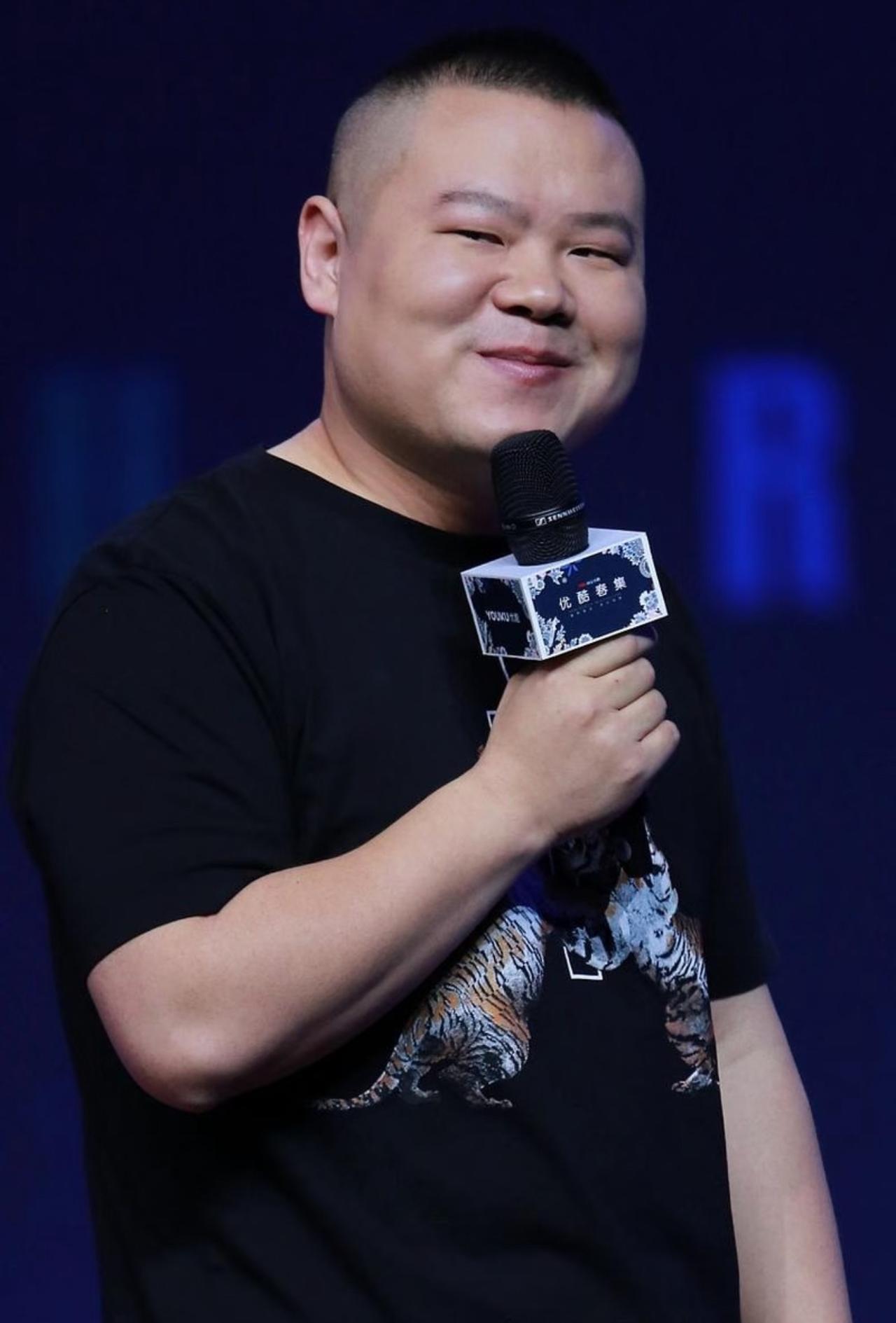 相声演员岳云鹏开演唱会惹争议，网友疑惑：他有歌曲作品吗？都知道岳云鹏是一个相