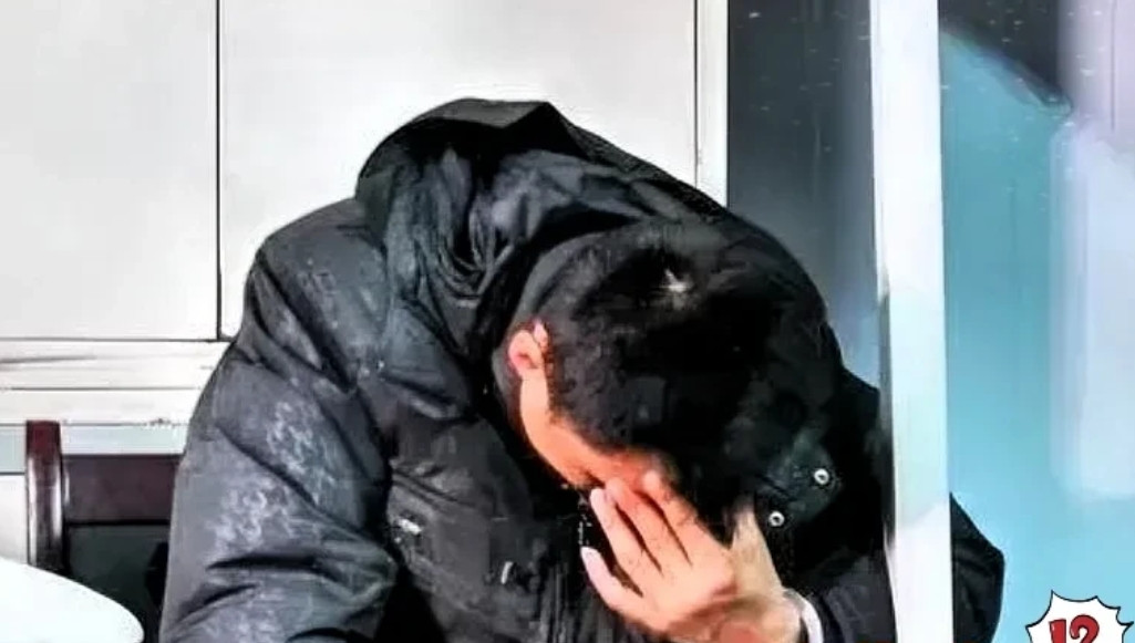 湖南工程师毛岳阳，在整理旧物时偶然发现的一张血型化验单，让他平静的生活瞬间掀起惊