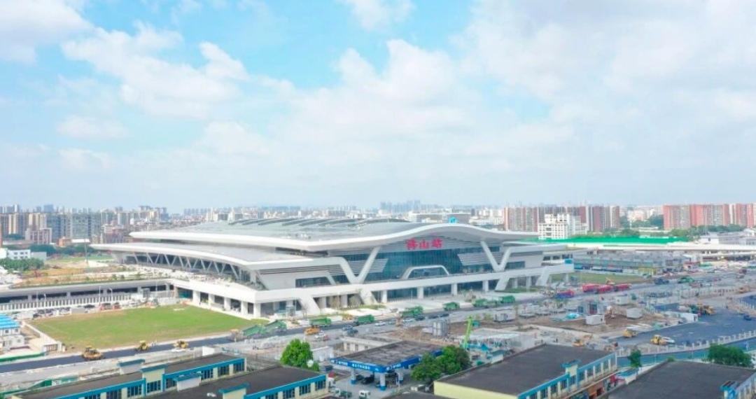 佛山站，真市中心高铁站来了！4台9线，29.4万㎡，广湛高铁首站。老站普速变高铁