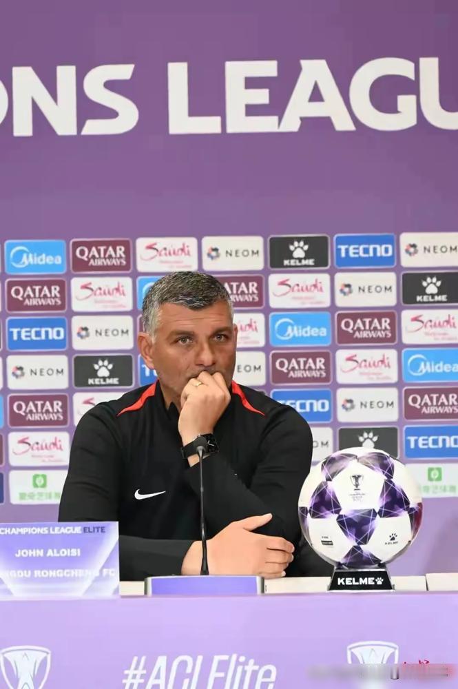 刚上任就敢喊“争冠”？成都蓉城请来的这个澳洲教练，要么是疯子，要么是真有两把