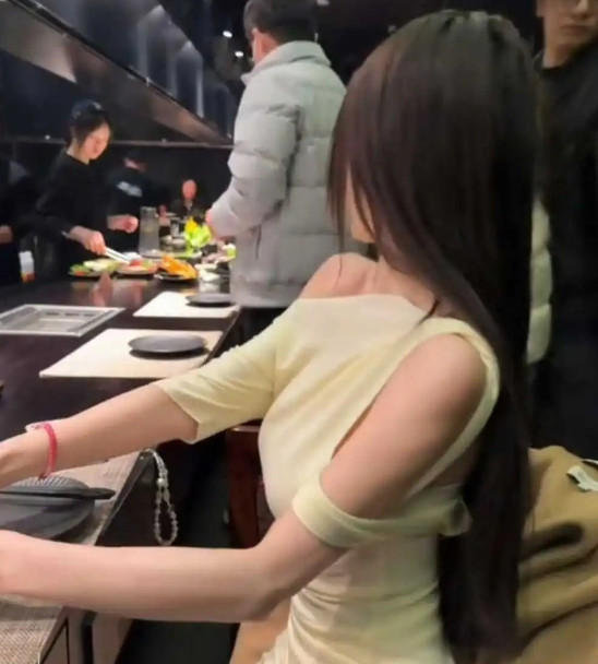 这顿饭吃的就是香，还有美女养眼