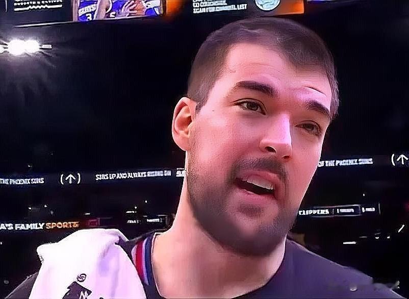 快船内线巨兽祖巴茨赛后发话了！今天快船以117-93战胜太阳。赛后，祖巴茨接