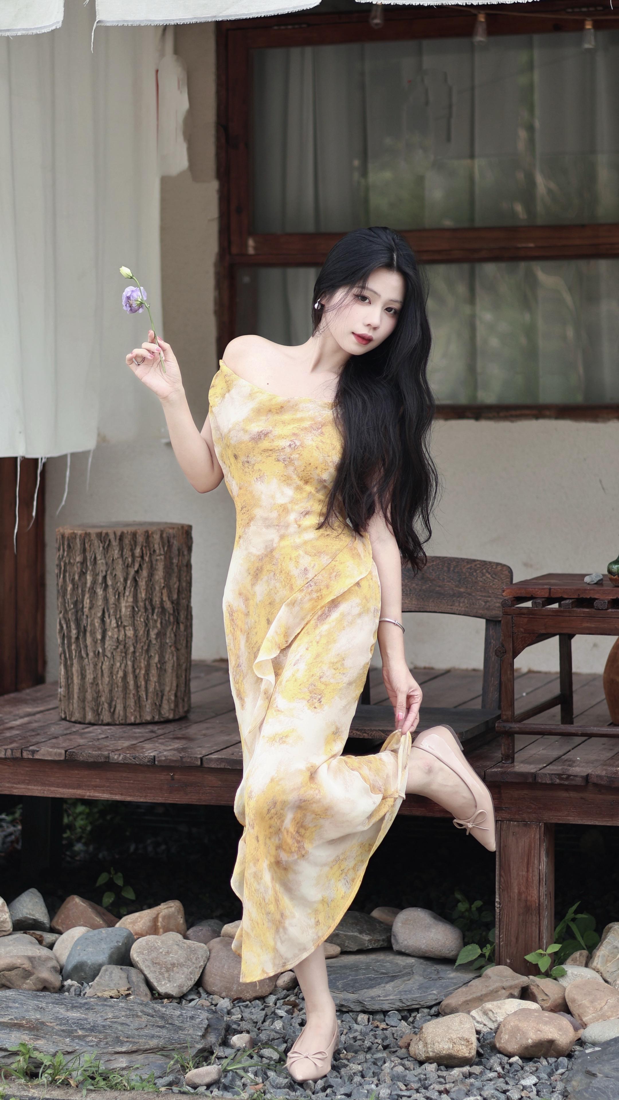 女人什么样 女人味就什么样。