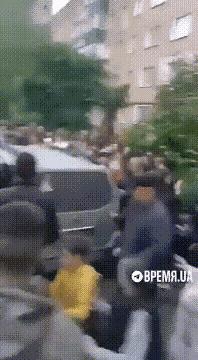 5月31号乌克兰爆发恶性的斗殴事故。赫梅利尼茨基州，一队征兵人员，遭到了当地老