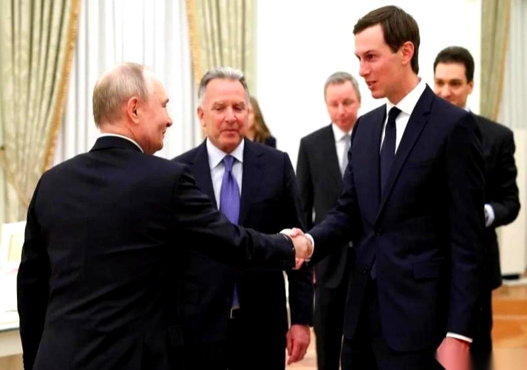 普京身边一个叫德米特里耶夫的亲信，给特朗普递了个条子。上面不是客套话，就一个数