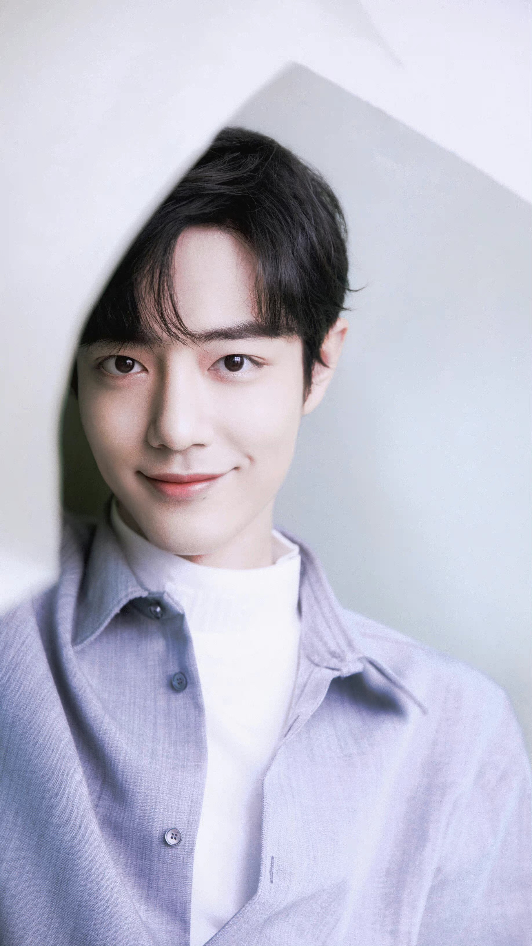 肖战最敬业失踪人口奖嘴角上扬的弧度，是治愈一切的温柔魔法。站姐发的早期肖战📮业