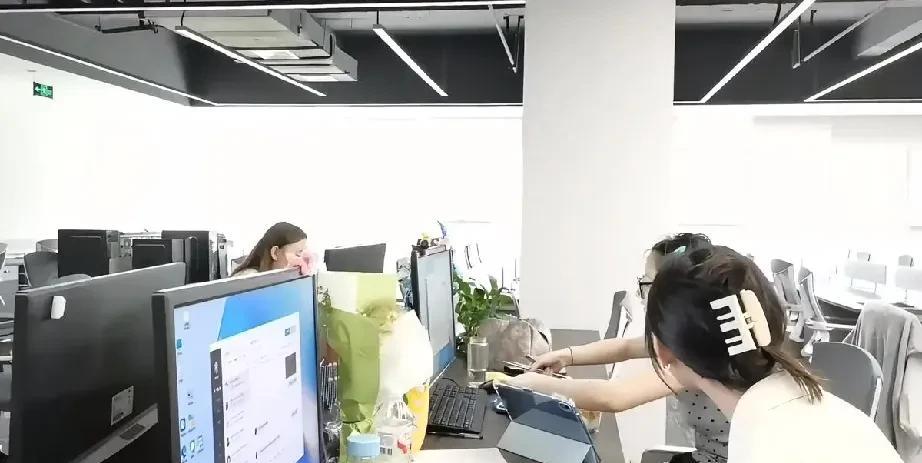 为什么hr约面试说不看重年龄，甚至不要求同行同岗经验，可是你跑到了公司，却发现面
