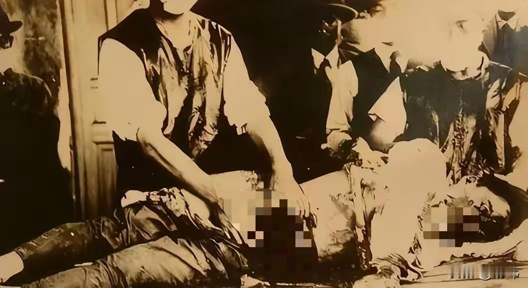 太残忍了！这是抗战时期日本731部队的一张真实照片，他们选定了一位怀孕的妇女进行