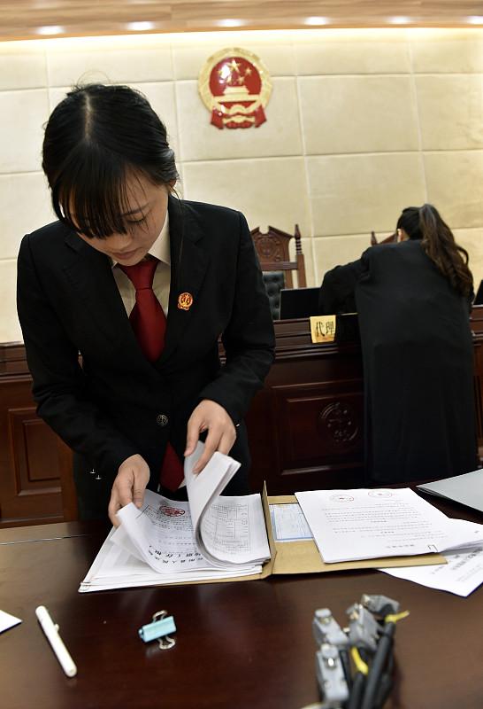 许家印律师欲提120万港元被拒许家印这边连120万港元的诉讼费都要从托管资产里