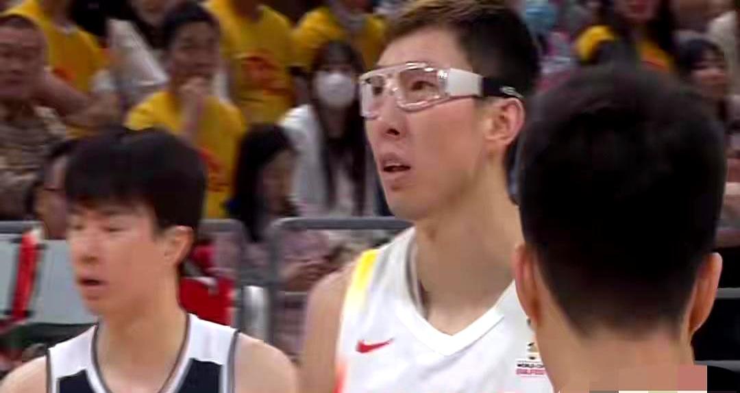 这个比赛名单一公布，我就预感这次中国队非输不可，郭士强重用周琦郭士强硬是