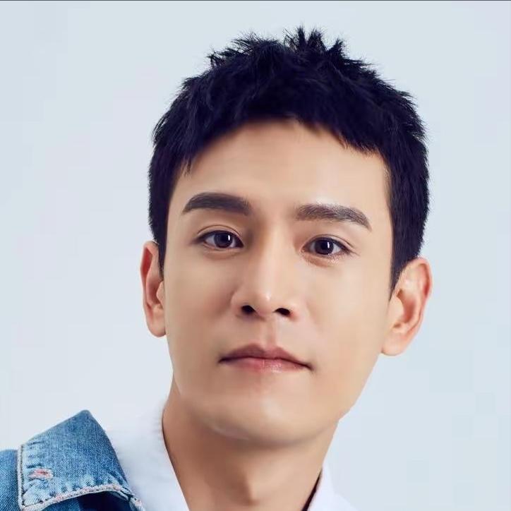 [点赞]演员经超说：“当年，我们家里人都很洋气的，当时我说我和大自己8岁，还带