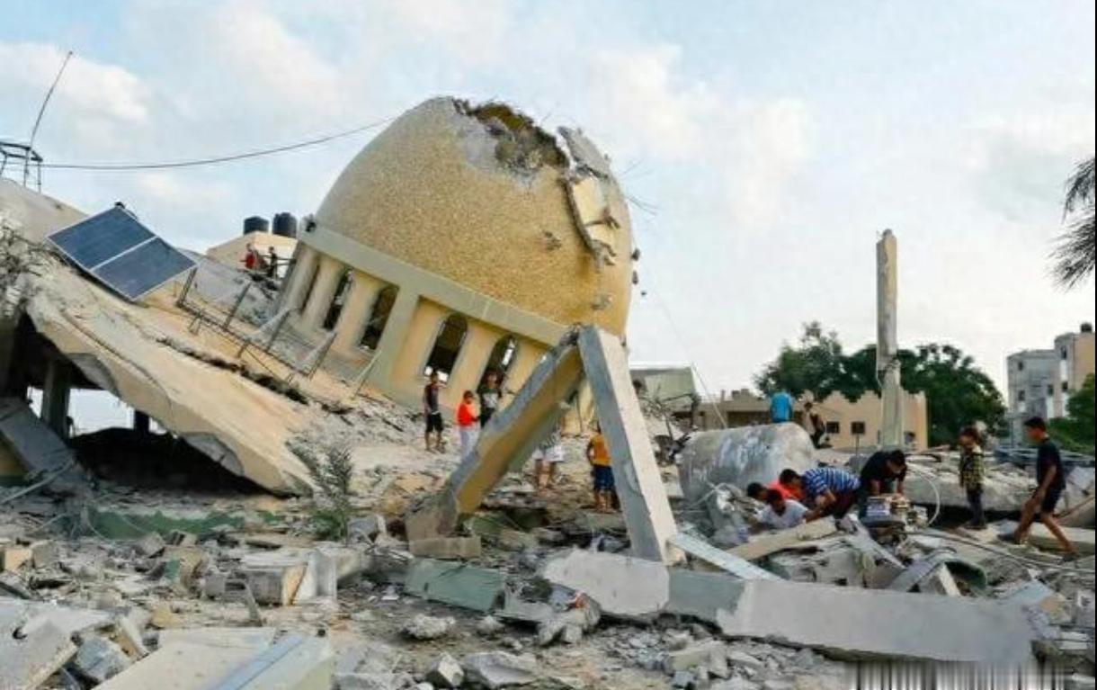 以色列又在中东挑起事端，现在已经说明，那地方是无解的。以色列定居者当天在