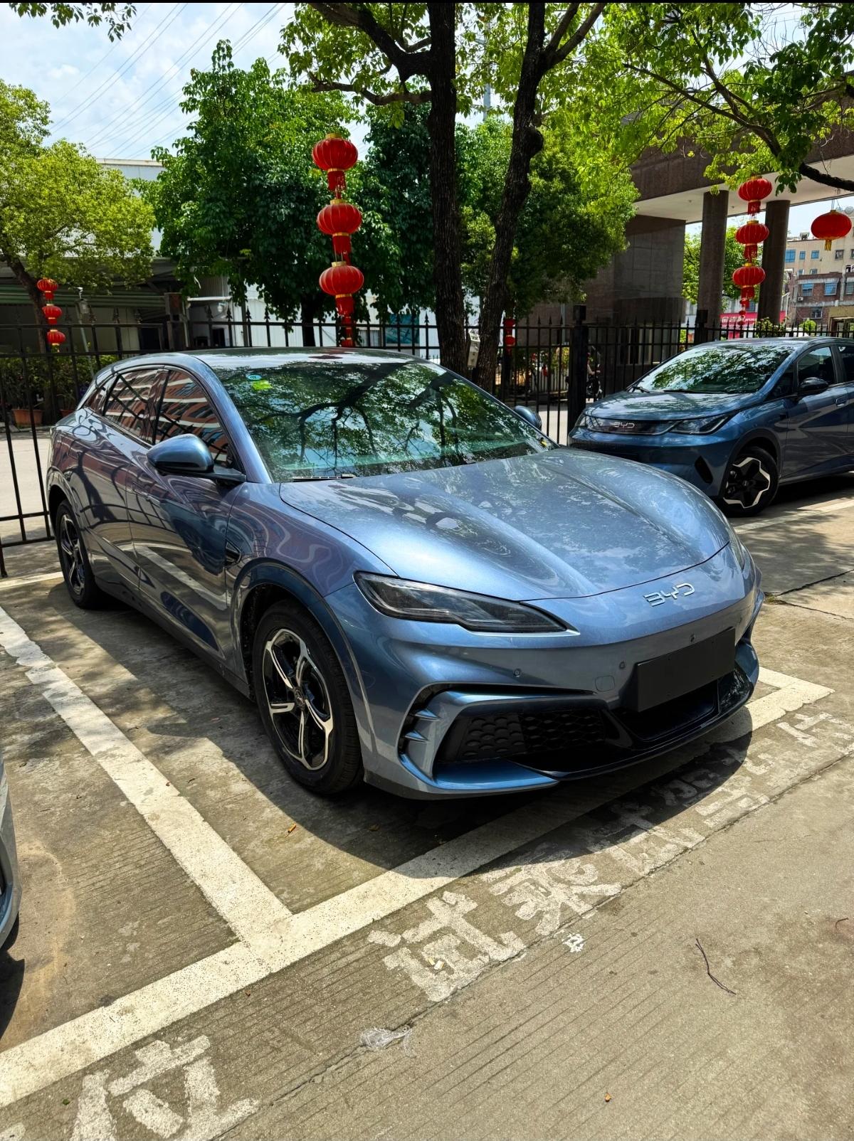 吐槽几点海豹06gt的自动驻车的逻辑问题，这也算是比较反人类的设计之一吧，这辆车