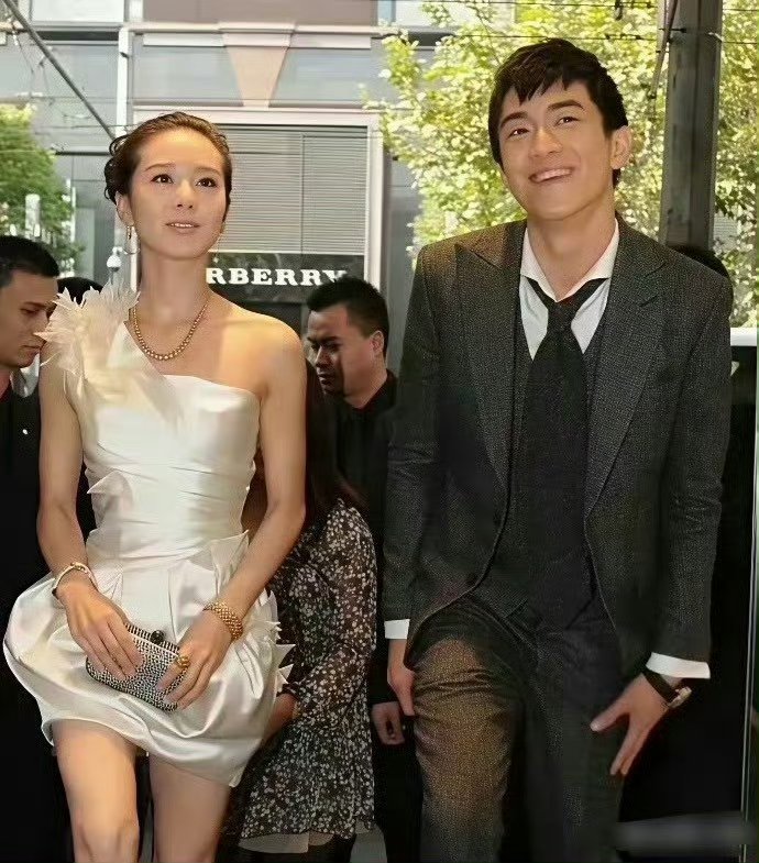 刘诗诗早年参加活动竟然不涂口红就去了，这状态绝了