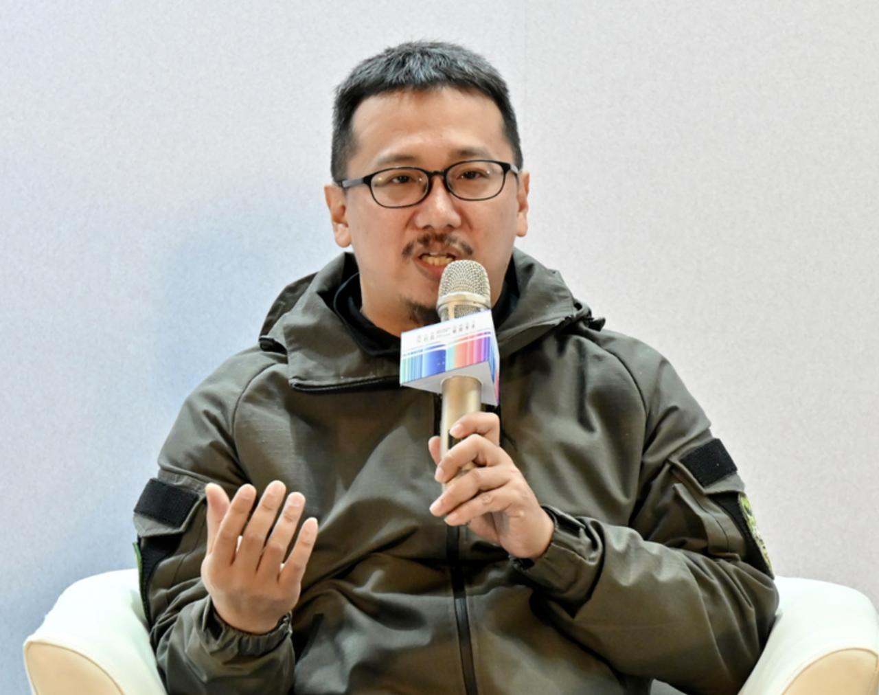 厉害了！继民进党发言人吴峥在节目中甩出“我又没逼你们吃”的冷血言论后，民进党的政