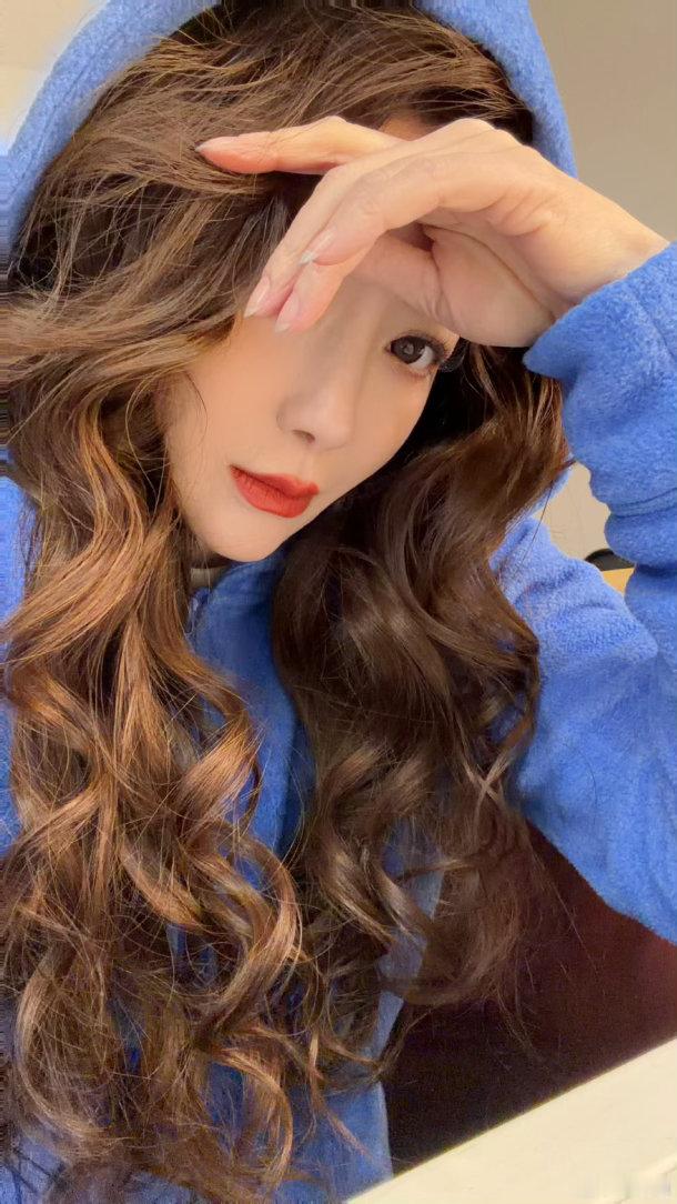 陈紫函回应和戴向宇婚姻状态陈紫函回应婚姻状态不卖恩爱人设，不回避婚姻难题，陈紫函