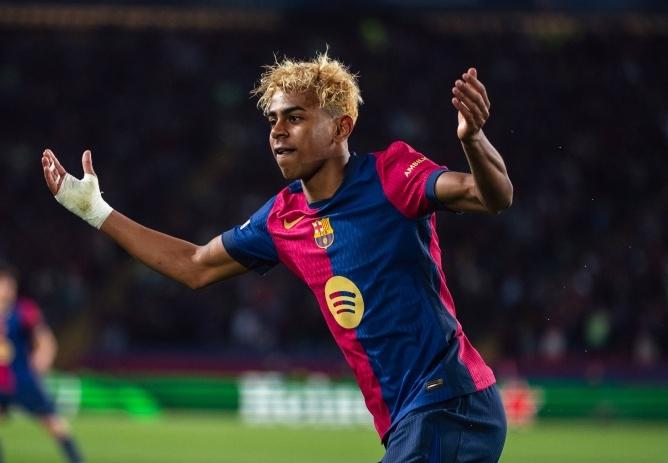 欧洲转会新闻发布会！★过期新闻！当初盛传的巴黎曾以2.5亿欧元报价求购当时1