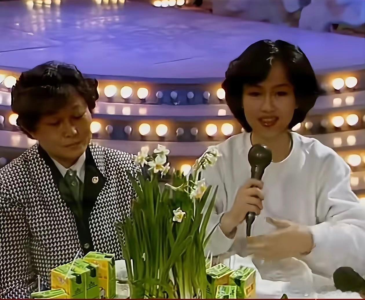 有没有人看过1989年的春晚，那时候我也还小，但记忆特别深刻，以至于现在每当听到