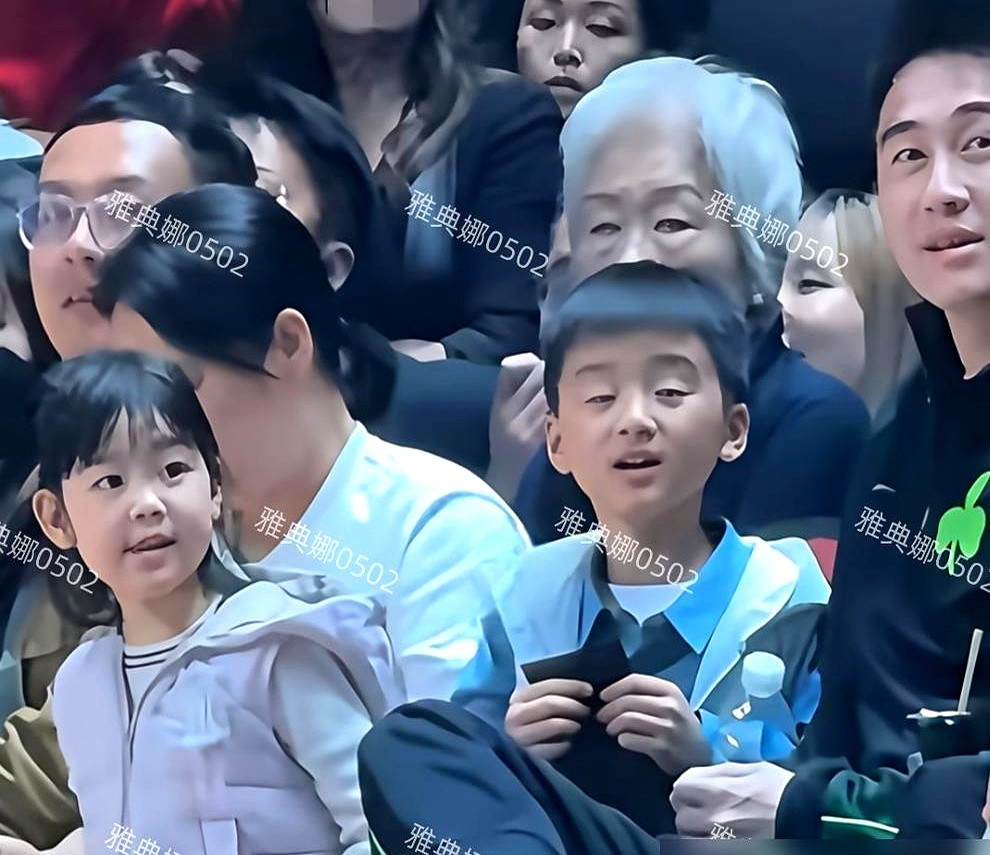 基因这东西真是一点办法没有奚梦瑶费尽心思把当年的超模脸填得圆润贵气谁能想到6岁的小儿子一露脸直接把亲