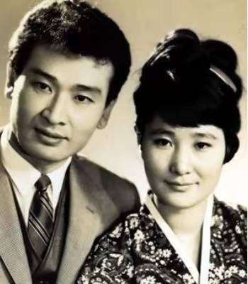 老戏骨李顺才离世，最伤心的不是他的影迷，是他的爱妻崔熙贞和孩子啊！李顺才193