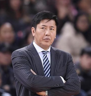 浙江男篮自丁伟下课以后取得了8胜2负的成绩。自2025年12月25日原浙江男篮主