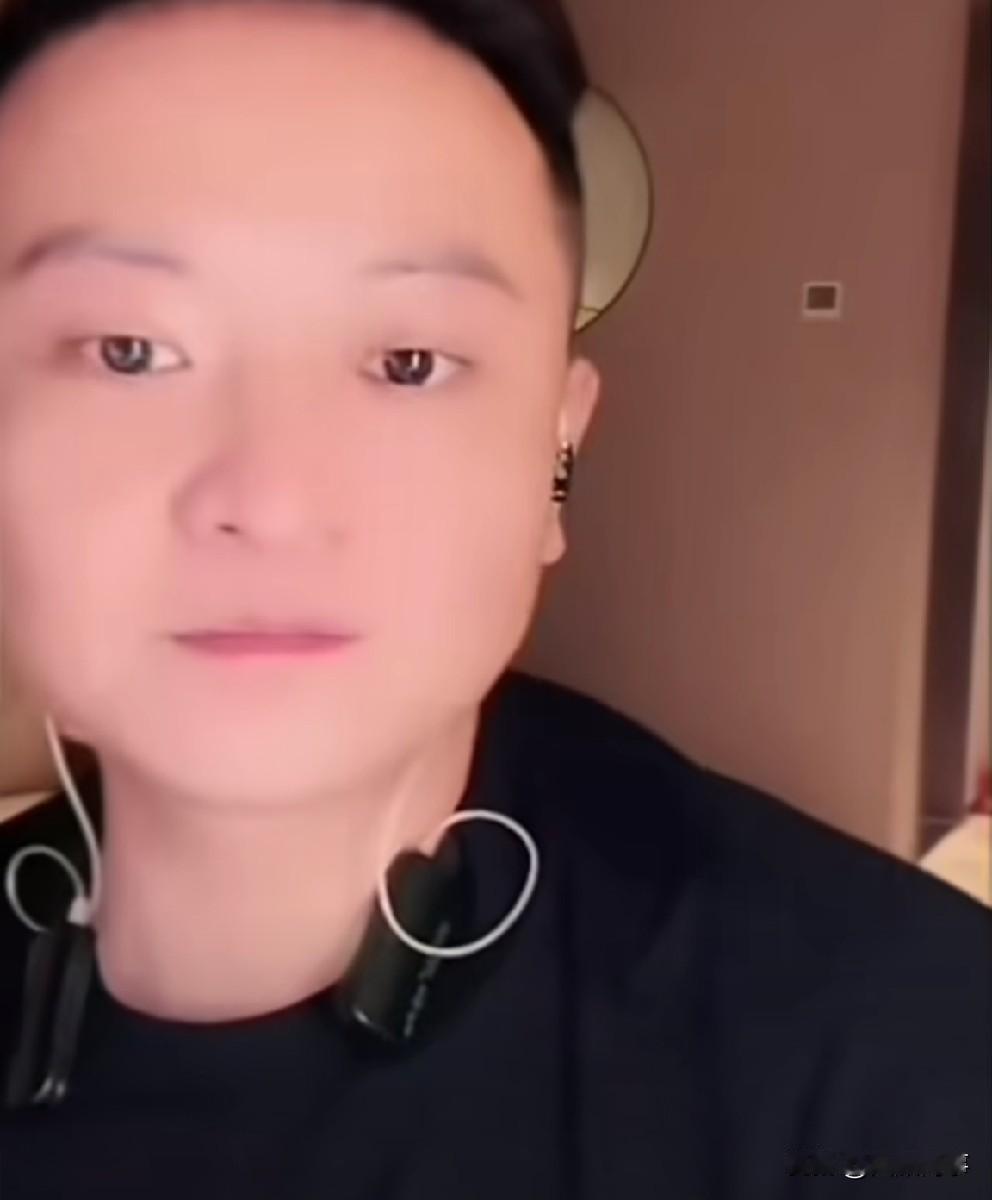 二子爷讲述账号TA的来龙去脉！从越南去新疆为方丈做直播，