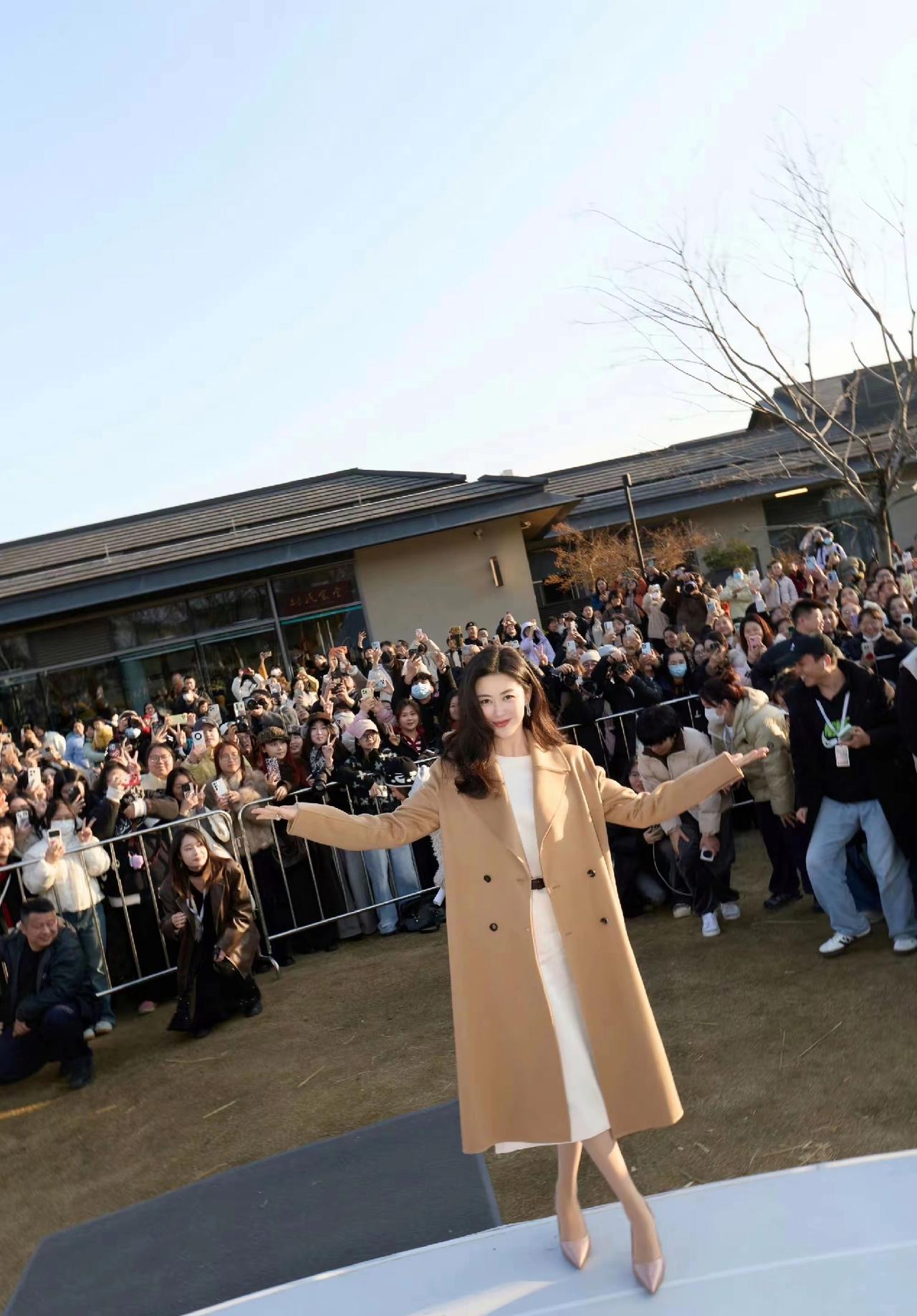 朱珠气场很足啊，女王