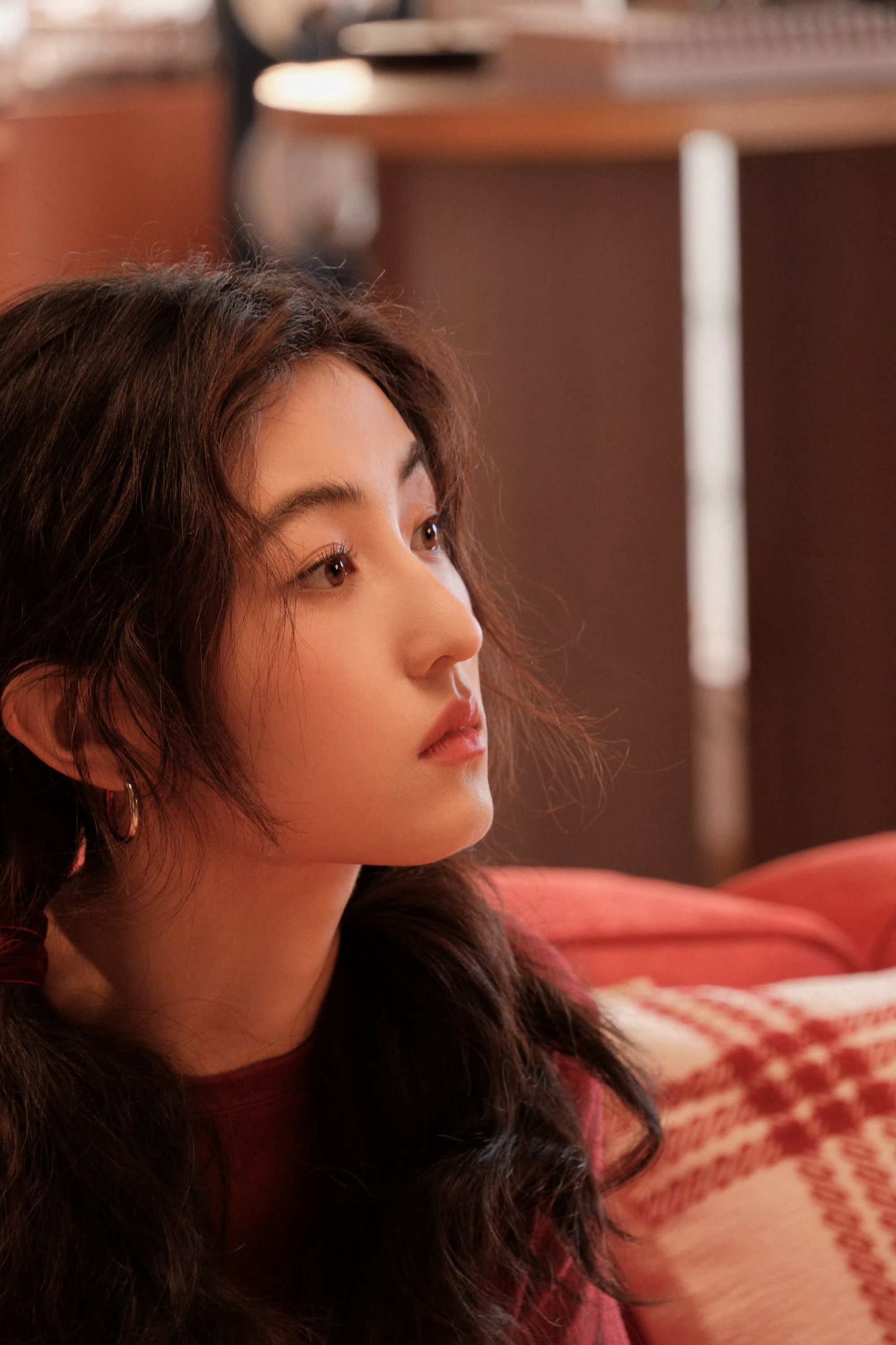 张子枫羊毛卷双马尾张子枫羊毛卷双马尾造型张子枫羊毛卷双马尾造型，少女感拉满，被