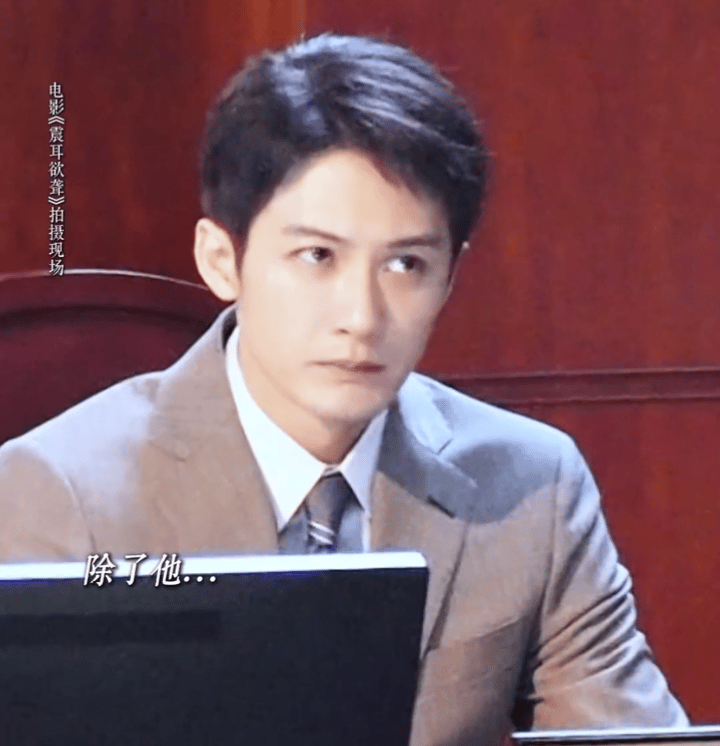永远佩服檀健次的眼神戏[跪了][跪了][跪了]震耳欲聋​​​