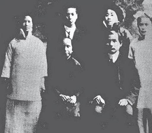 1949年国民党败退，没去台湾的人去了哪里。宋子文，蒋介石的大舅子，当时中国首