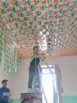 传统手工艺老式吊顶，还以为是小广告，现在还有这种吊顶吗！