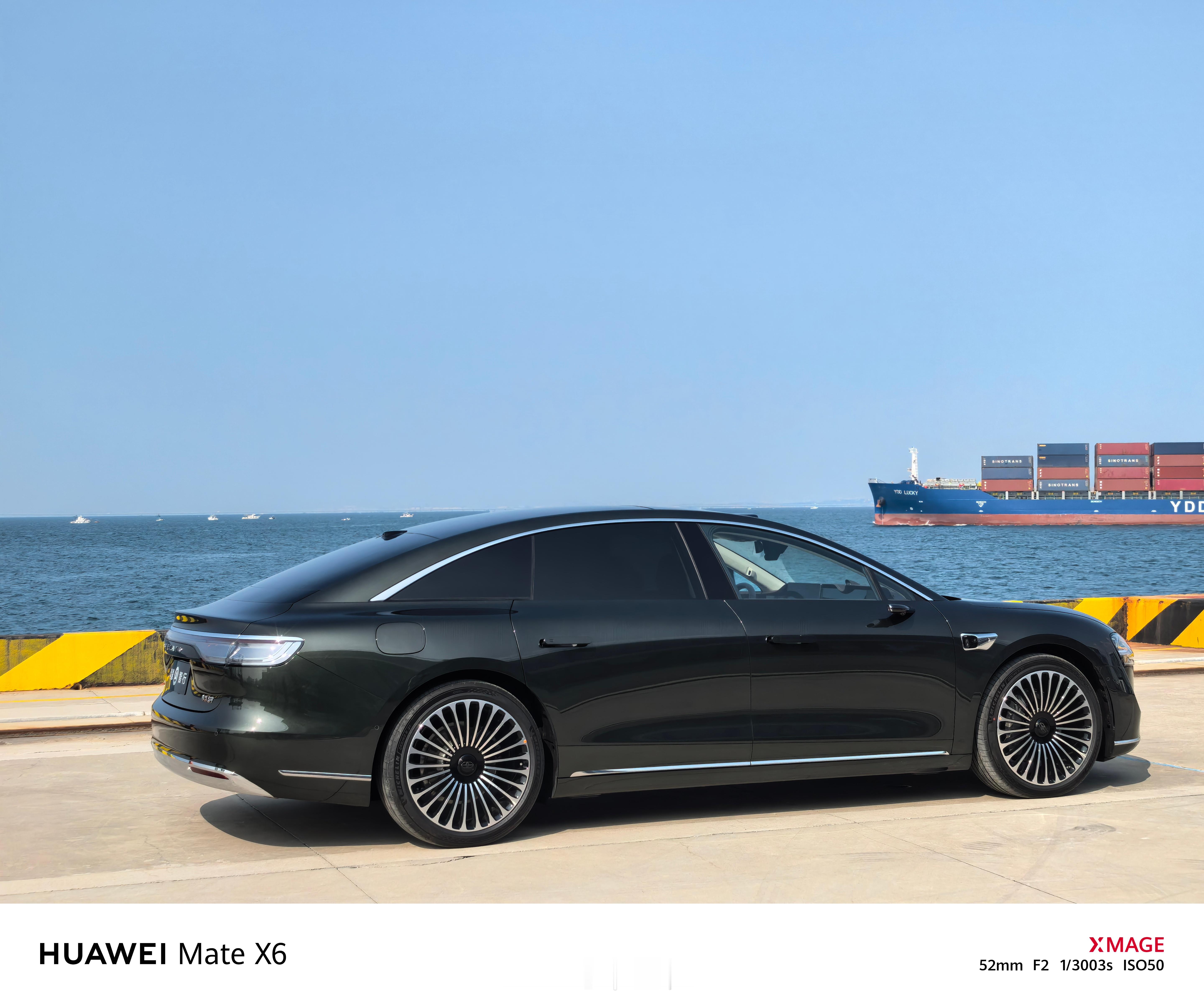 给大家看看享界S9的车屁股，和9T确实有一眼能分辨出来的不同。作为新款车型，S9