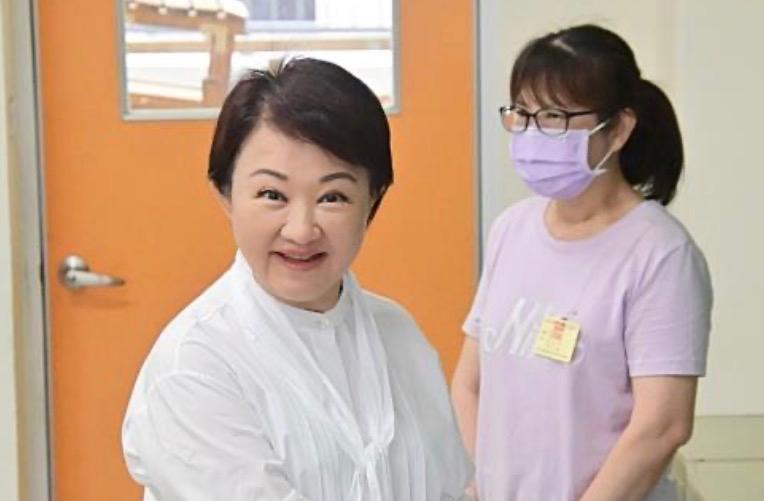 【选党主席，整个国民党都在等她点头】国民党主席选举已经陷入了一种拉锯战。朱立伦