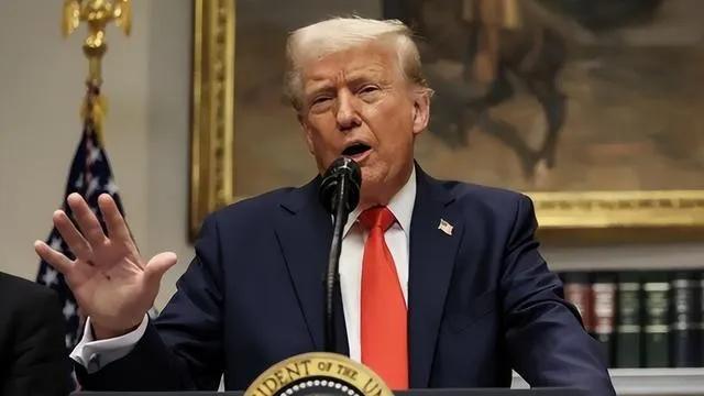 美国人终于把那层窗户纸给捅破了！美国顶级战略专家抛出了一枚重磅炸弹，直言不讳地承