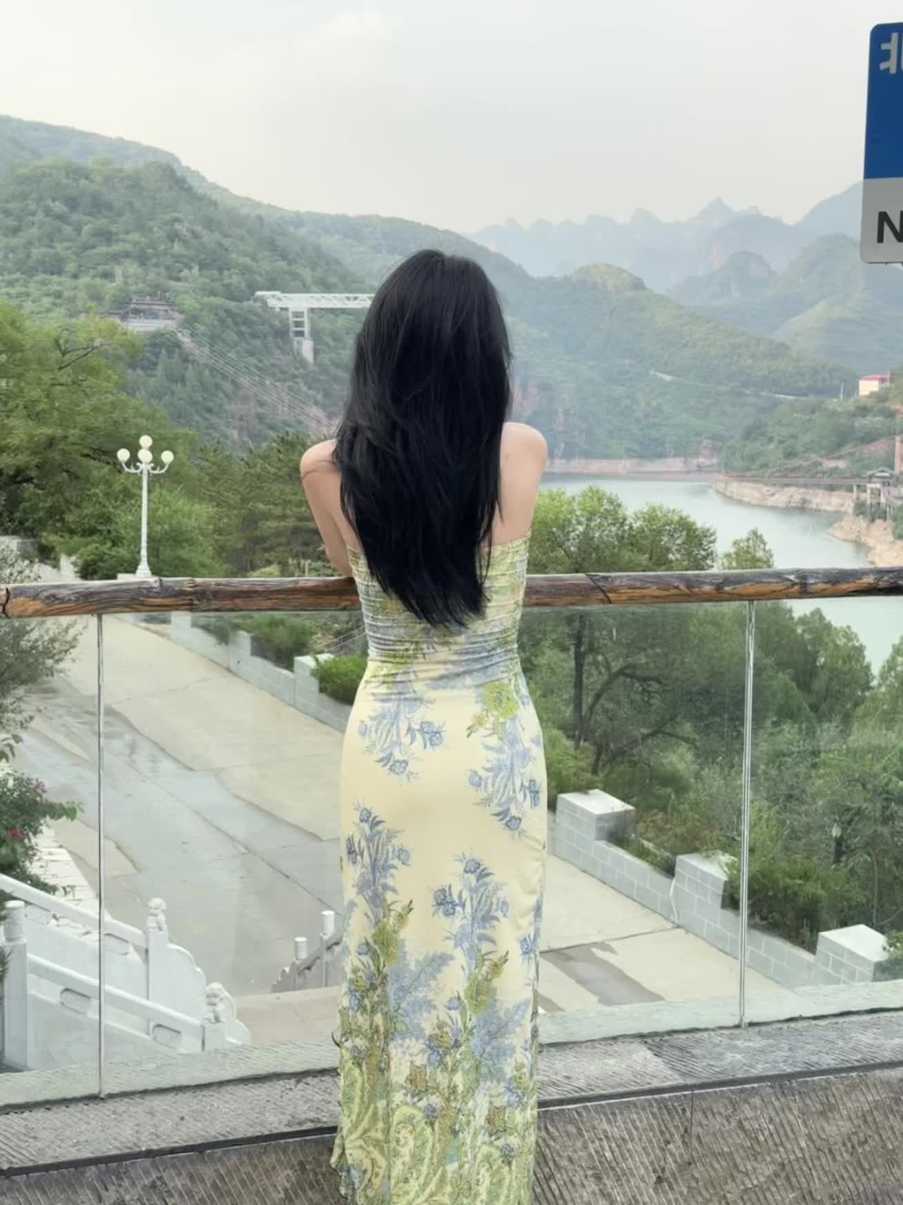 原相机拍摄 背影 美女 热门